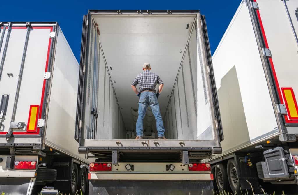 beverage delivery truck bodies built for heavy loads